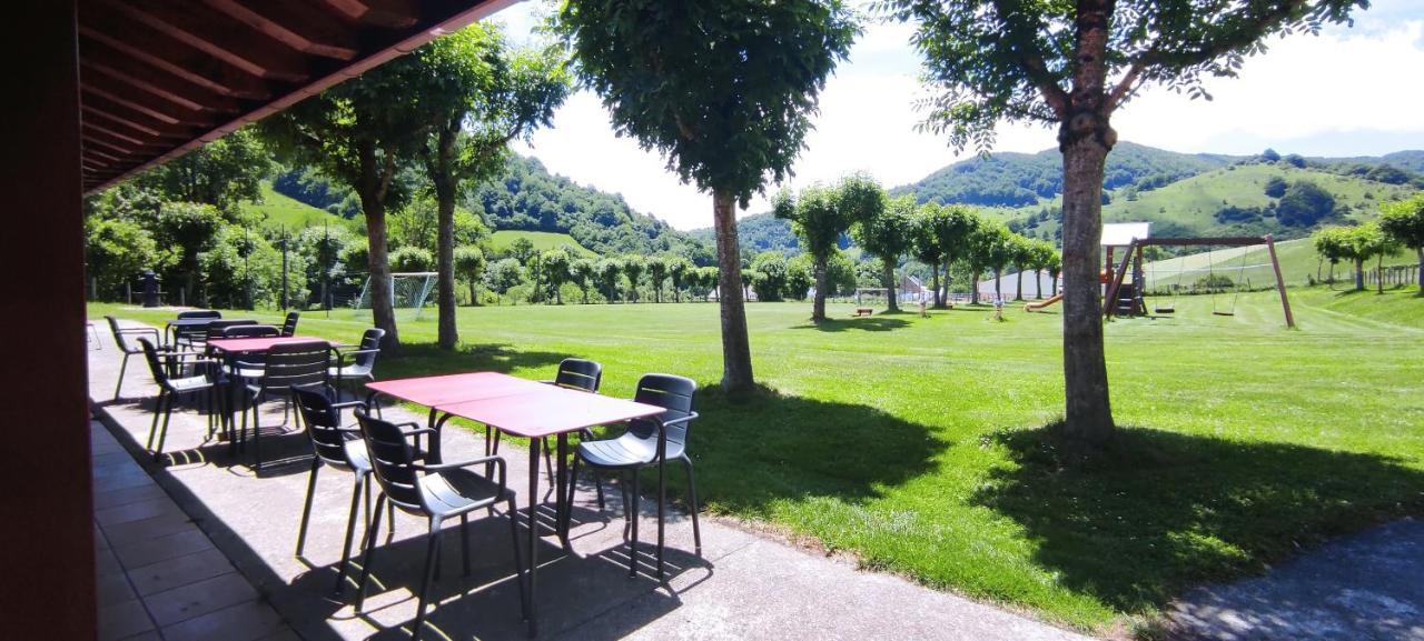 Hostal Mendilatz Orbaizeta Esterno foto